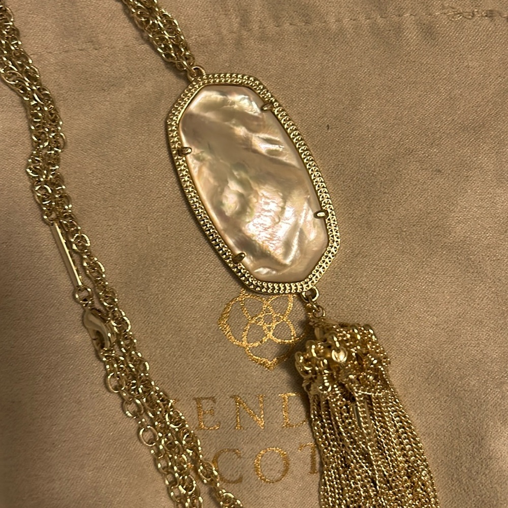Kendra scott Danielle necklace